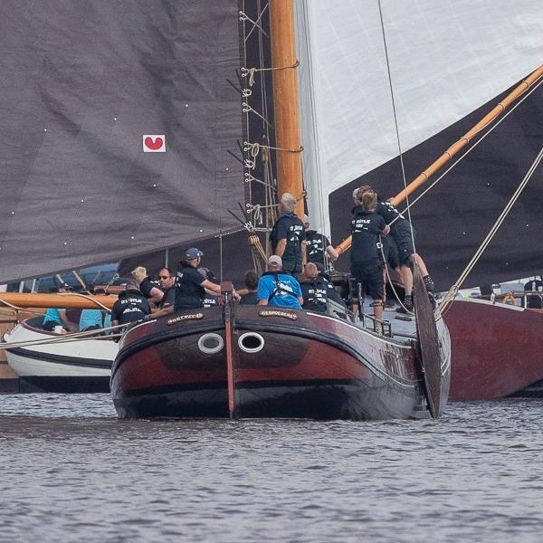 It Skûtsje fan Drachten 7e bij de Veenhoop | It Skûtsje fan Drachten