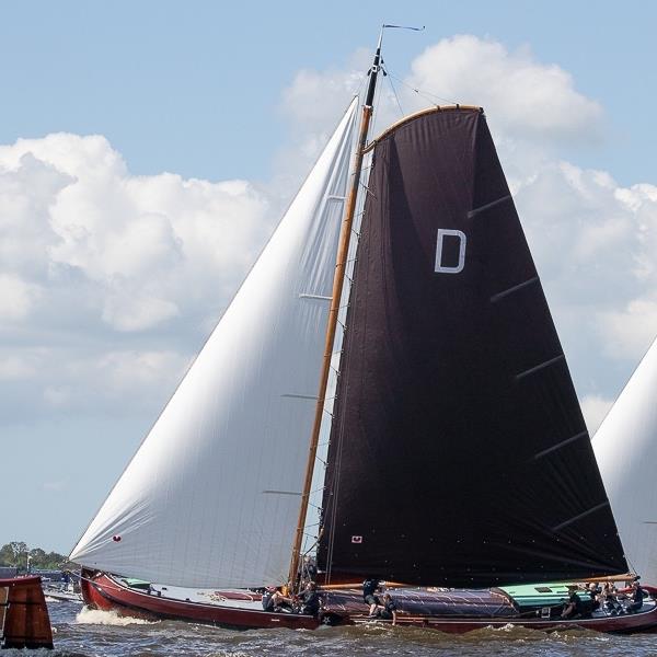 Jeroen Pietersma kan prachtige start niet verzilveren | It Skûtsje fan Drachten