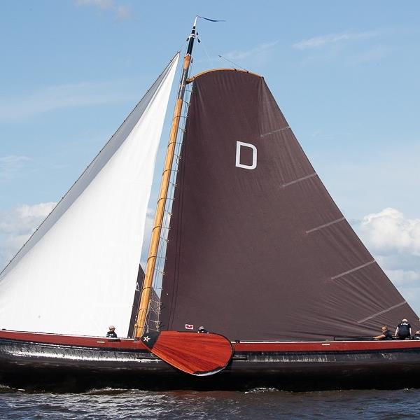 Jeroen Pietersma kan prachtige start niet verzilveren | It Skûtsje fan Drachten