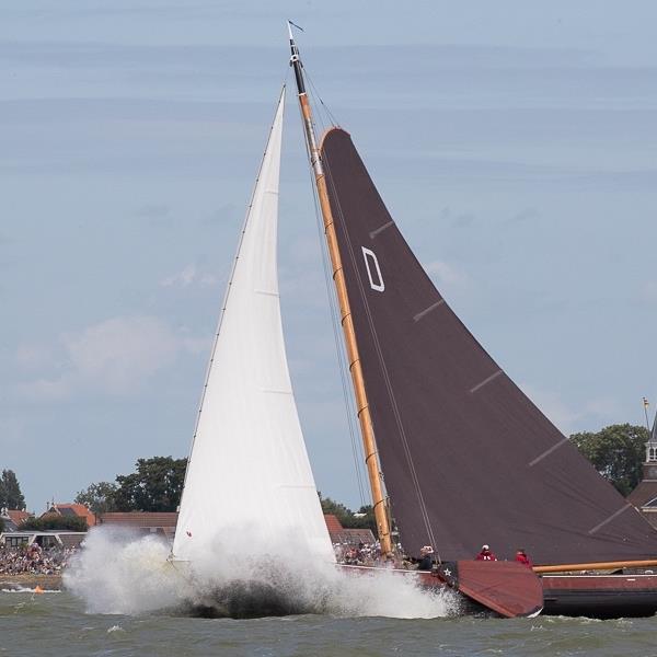 Strijdbare Jeroen Pietersma bereikt knappe 7e plaats op stormachtig IJsselmeer | It Skûtsje fan Drachten