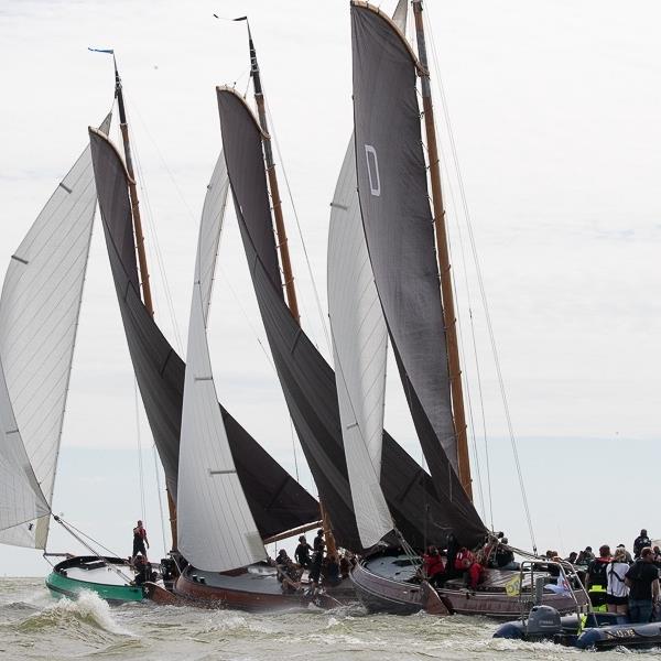Strijdbare Jeroen Pietersma bereikt knappe 7e plaats op stormachtig IJsselmeer | It Skûtsje fan Drachten
