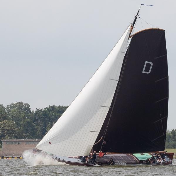 Tiende race dit kampioenschap levert Jeroen Pietersma veertien punten op | It Skûtsje fan Drachten