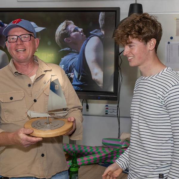 Een waardig afscheid voor Jeroen | It Skûtsje fan Drachten