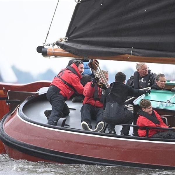 Sprintwedstrijden op de Fluessen | It Skûtsje fan Drachten