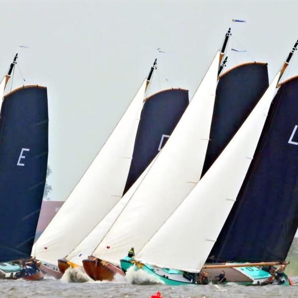 Sprintwedstrijden op de Fluessen | It Skûtsje fan Drachten