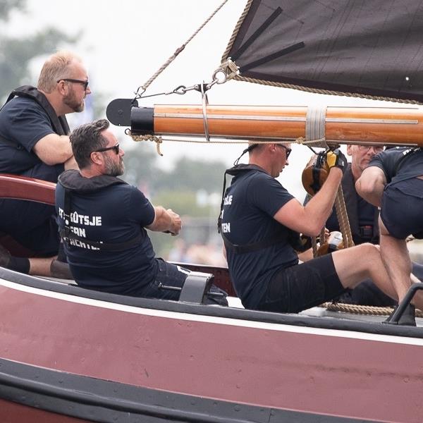 It Skûtsje fan Drachten negende bij openingswedstrijd Grou | It Skûtsje fan Drachten