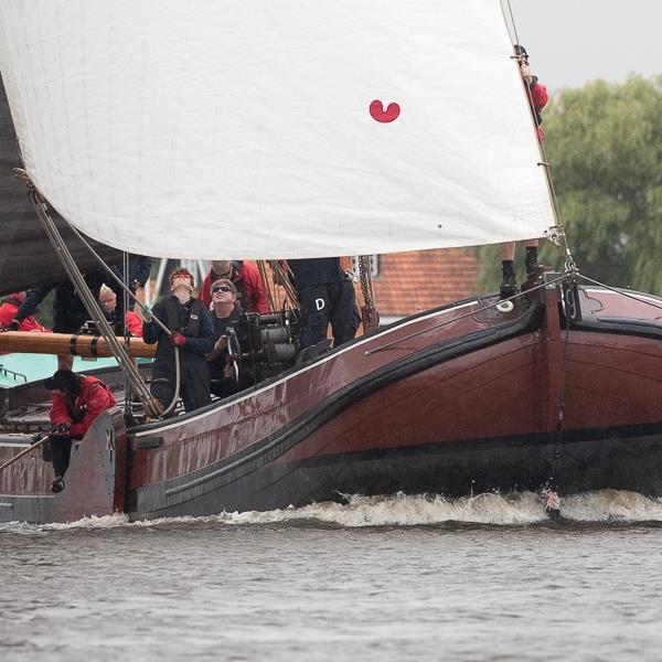 Uitdagende race voor It Skûtsje fan Drachten in Earnewoude | It Skûtsje fan Drachten