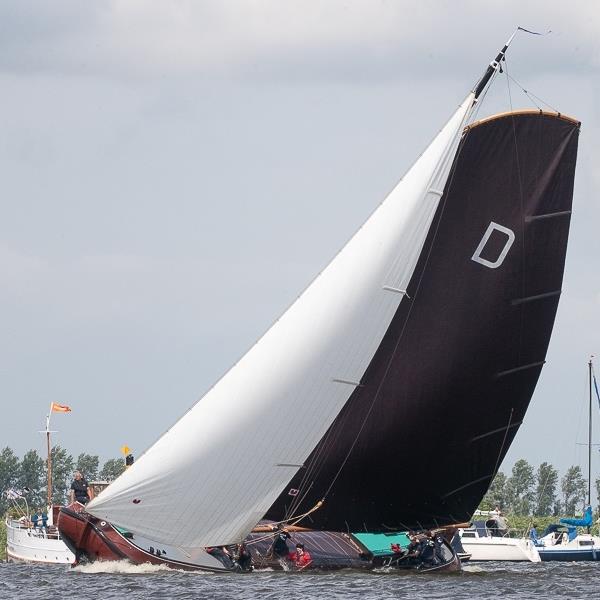 Mooie middenmoot klassering bij Langweer | It Skûtsje fan Drachten