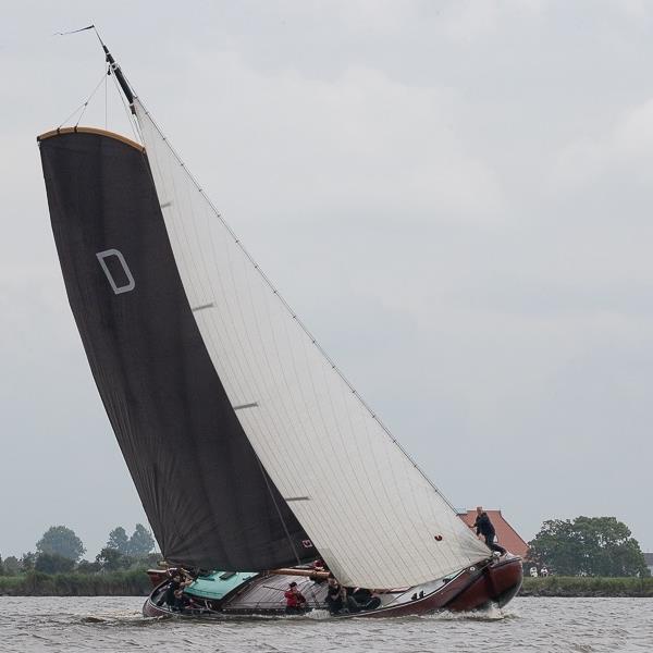 Spannende race op het Heegermeer | It Skûtsje fan Drachten