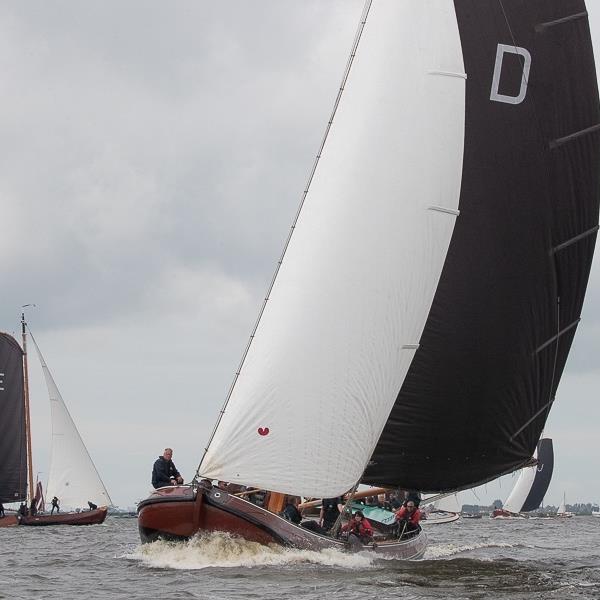 Spannende race op het Heegermeer | It Skûtsje fan Drachten