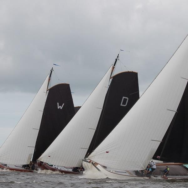 Spannende race op het Heegermeer | It Skûtsje fan Drachten