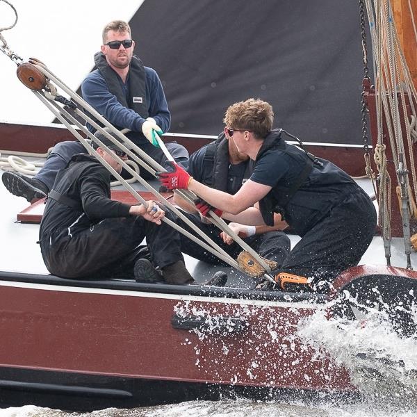 Spannende race op het Heegermeer | It Skûtsje fan Drachten
