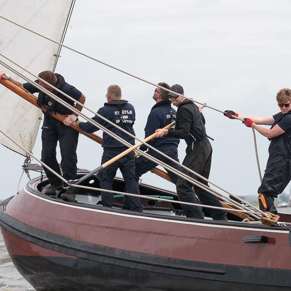 Spannende race op het Heegermeer | It Skûtsje fan Drachten