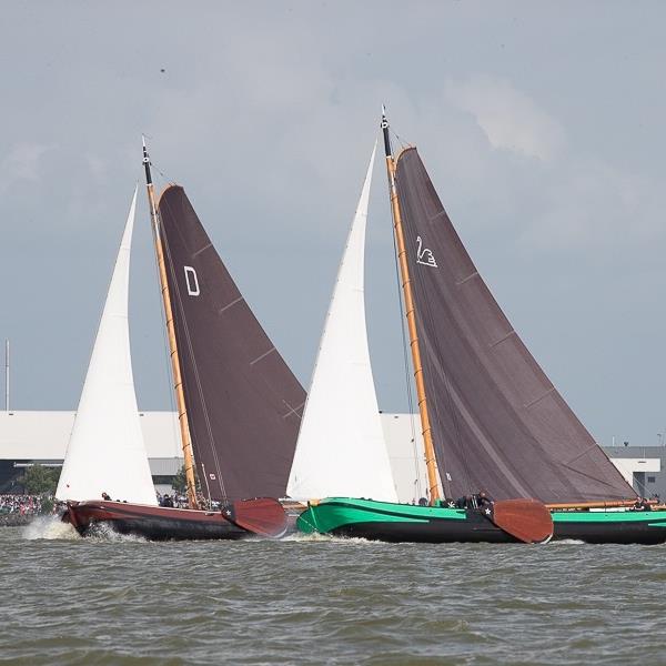 It Skûtsje fan Drachten tiende in Lemster Baai | It Skûtsje fan Drachten
