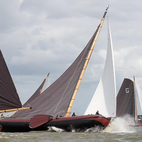 It Skûtsje fan Drachten tiende in Lemster Baai | It Skûtsje fan Drachten