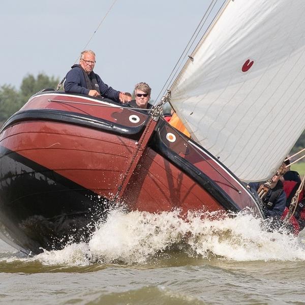It Skûtsje fan Drachten tiende in Lemster Baai | It Skûtsje fan Drachten
