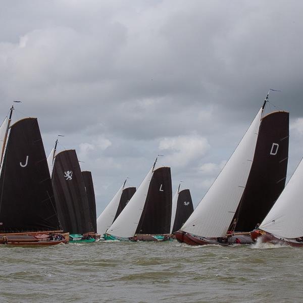 It Skûtsje fan Drachten tiende in Lemster Baai | It Skûtsje fan Drachten