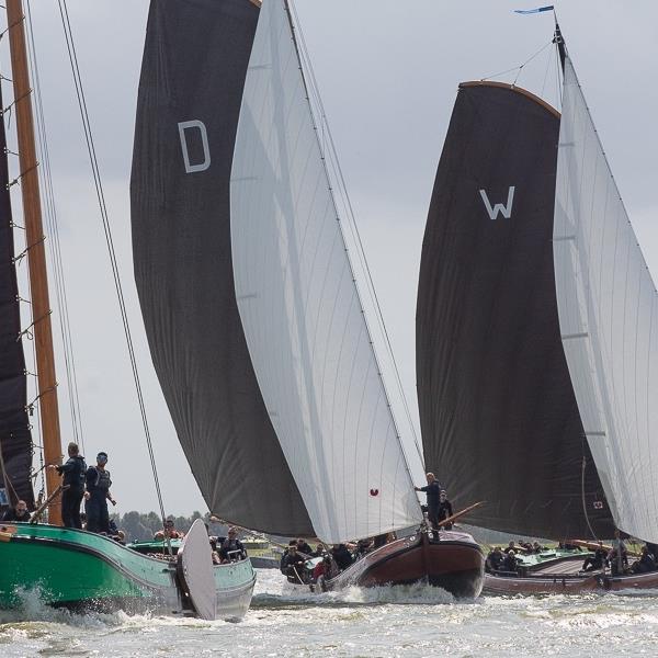 It Skûtsje fan Drachten tiende in Lemster Baai | It Skûtsje fan Drachten
