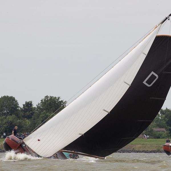 Mooie vijfde plaats in eerste wedstrijd bij Lemmer | It Skûtsje fan Drachten