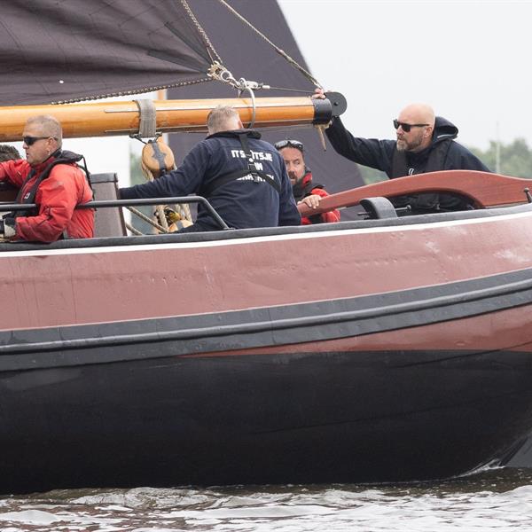Wat een mooie start in Grou! | It Skûtsje fan Drachten