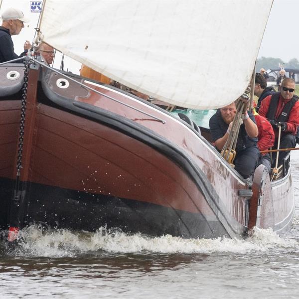 Wat een mooie start in Grou! | It Skûtsje fan Drachten