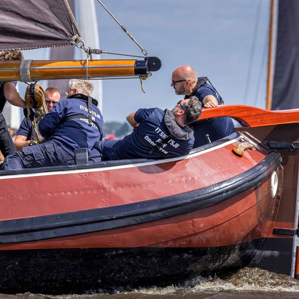 Een lastige wedstrijddag op De Feanhoop | It Skûtsje fan Drachten