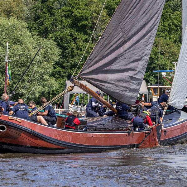 Een lastige wedstrijddag op De Feanhoop | It Skûtsje fan Drachten