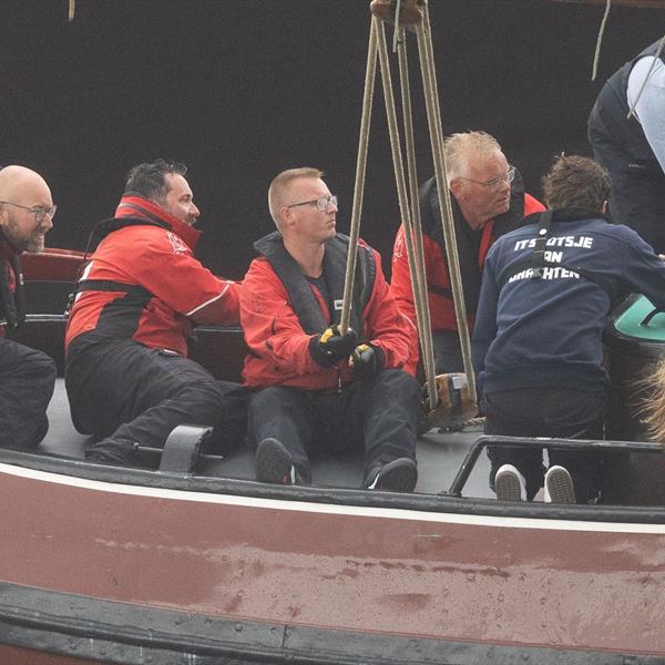 Sterke opmars, lastig slot op de Snitser Mar | It Skûtsje fan Drachten