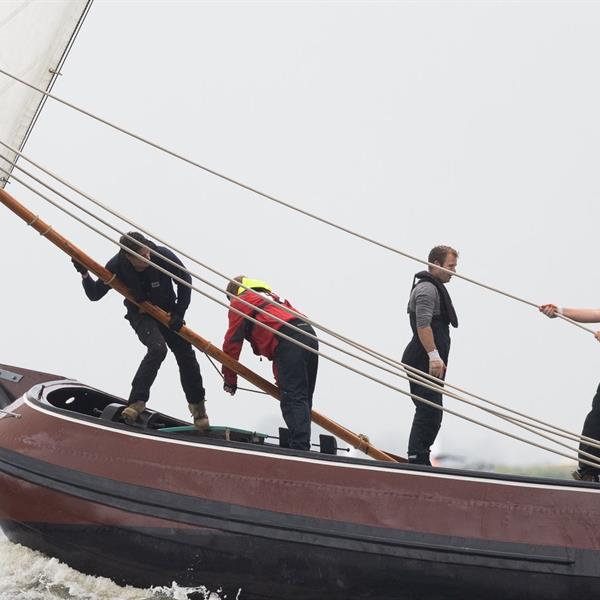 Sterke opmars, lastig slot op de Snitser Mar | It Skûtsje fan Drachten