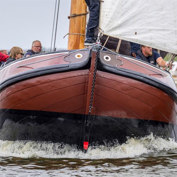 Sterk begonnen, zuur einde op de Langwarder Wielen | It Skûtsje fan Drachten