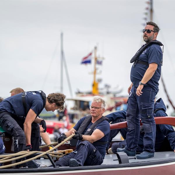 Sterk begonnen, zuur einde op de Langwarder Wielen | It Skûtsje fan Drachten