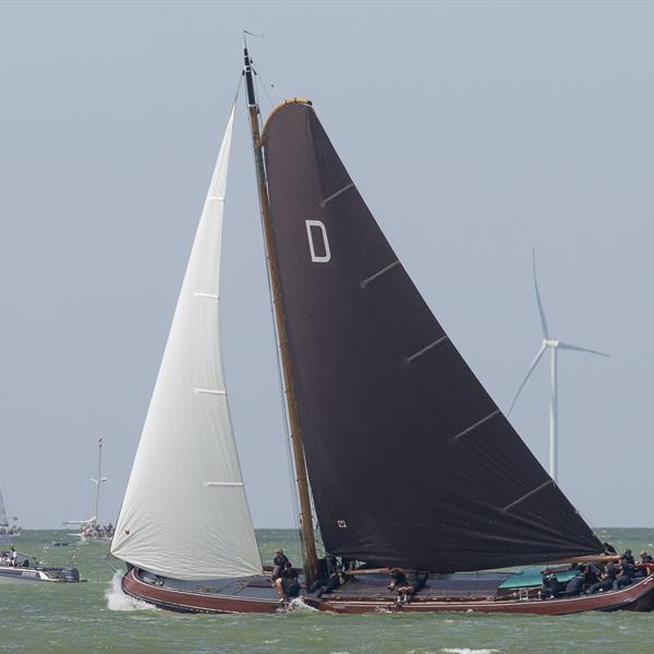 Een lastige middag op het IJselmeer bij Stavoren | It Skûtsje fan Drachten