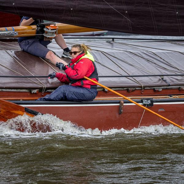 Mooie wedstrijd op de Hegemer Mar | It Skûtsje fan Drachten
