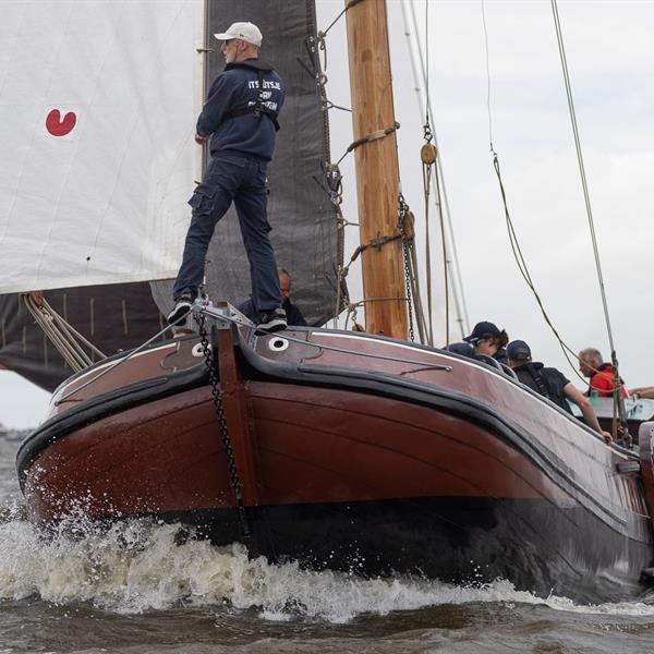 Mooie wedstrijd op de Hegemer Mar | It Skûtsje fan Drachten